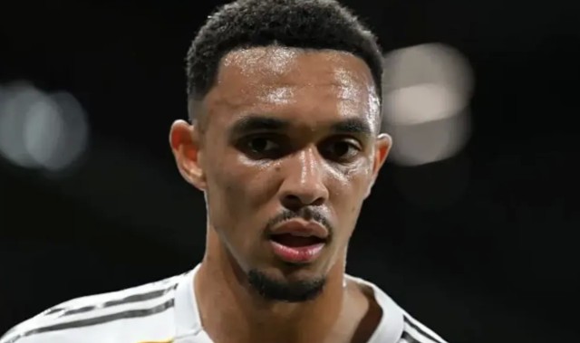 华体会下载-BBC：图赫尔观战皇马vs拜仁，目睹阿诺德攻防两端不稳定发挥