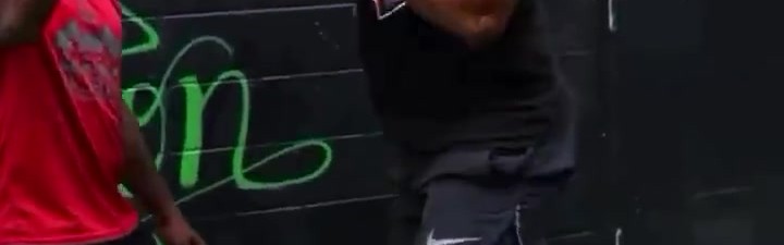 父子俩🤣乌度卡短裤短袖&amp;范乔丹包裹严实 两人一起进行拳击训练