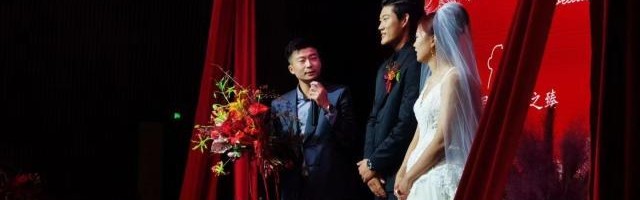 华体会下载-张奔斗：一份来自张之臻婚礼的现场报道