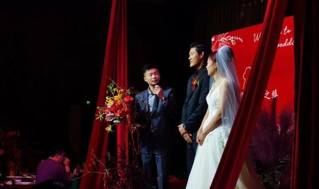 华体会下载-张奔斗：一份来自张之臻婚礼的现场报道