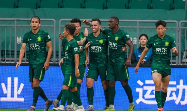华体会官网-国安4-0升第2距榜首1分 送三镇8轮不胜 张玉宁进工体第800球+伤退