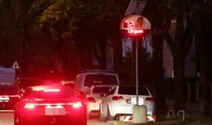 华体会体育-图片报：警方介入调查拜仁球星超速行为，或将安装警用测速设备